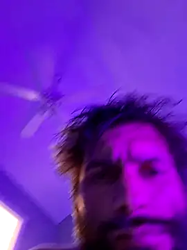 Snapshot of TrndSettr chatting on February 11, 2026, 10:53 pm TrndSettr online show from February 11, 2026, 10:53 pm