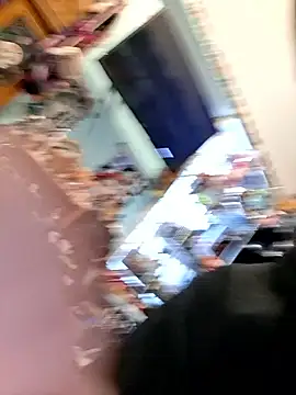 Snapshot of TrndSettr chatting on February 7, 2026, 12:35 pm TrndSettr online show from February 7, 2026, 12:35 pm