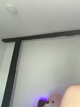 Snapshot of Zoey__08 chatting on March 31, 2026, 11:01 am Zoey 08 online show from March 31, 2026, 11:01 am