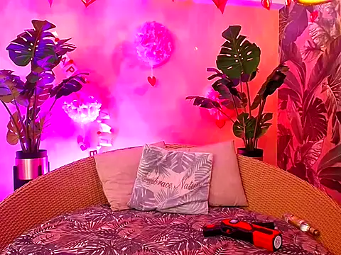 Snapshot of Kitty_madness chatting on February 14, 2026, 1:22 pm Kitty madness online show from February 14, 2026, 1:22 pm