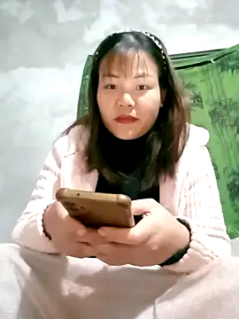 Snapshot of Beeio_diaeo chatting on February 1, 2026, 1:20 pm Beeio diaeo online show from February 1, 2026, 1:20 pm