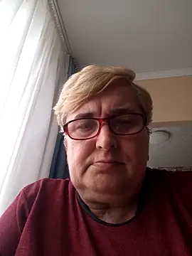SusanStar874 online show from May 8, 2026, 3:27 pm
