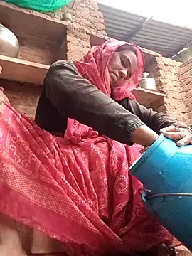 Snapshot of Muskan44s chatting on July 1, 2026, 1:28 am Muskan44s online show from July 1, 2026, 1:28 am