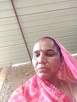 Snapshot of Muskan44s chatting on July 24, 2026, 10:33 am Muskan44s online show from July 24, 2026, 10:33 am