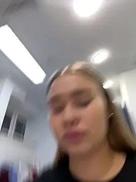 MonicaWestt online show from March 26, 2026, 6:33 am