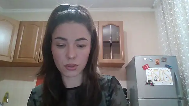 Dream Petal  online show from May 5, 2026, 2:31 pm