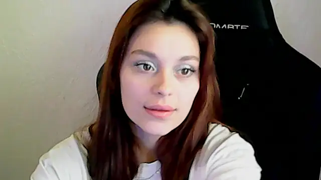 Snapshot of Eva_Avea chatting on February 2, 2026, 8:24 am Eva Avea online show from February 2, 2026, 8:24 am