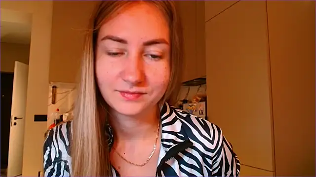 BluueSilk online show from November 7, 2025, 6:18 am