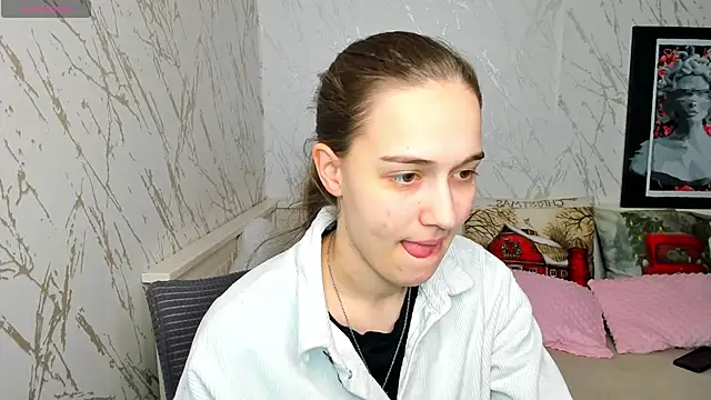 Snapshot of Alisa__Hall chatting on February 1, 2026, 6:55 am Alisa Hall online show from February 1, 2026, 6:55 am