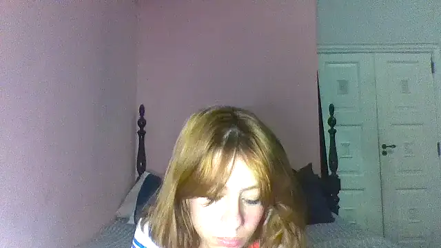 Snapshot of casal_atrevido chatting on April 19, 2026, 5:08 am casal atrevido online show from April 19, 2026, 5:08 am