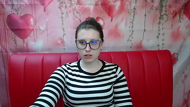 LilianaShine online show from May 8, 2026, 5:00 am