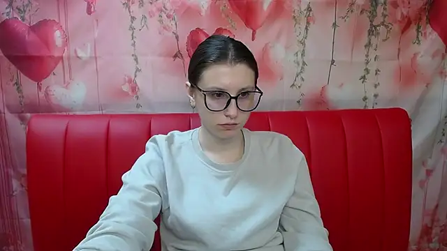 LilianaShine online show from May 13, 2026, 5:03 am