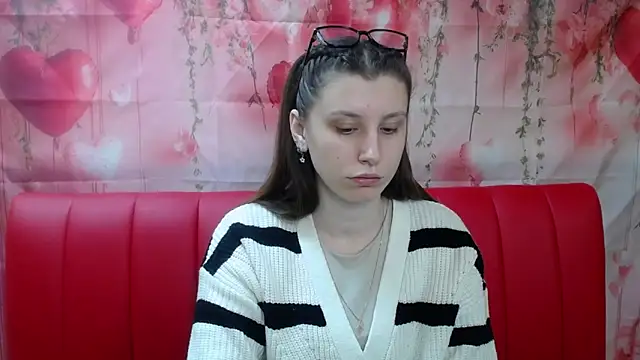 Snapshot of LilianaShine chatting on February 9, 2026, 6:55 am LilianaShine online show from February 9, 2026, 6:55 am