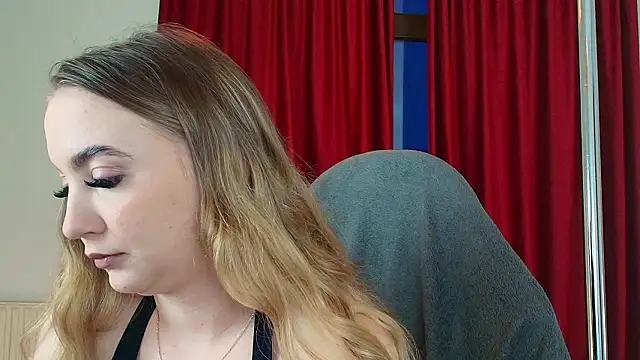 Snapshot of Angel-Kisss chatting on February 9, 2026, 5:16 am Angel-Kisss online show from February 9, 2026, 5:16 am