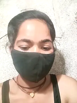 Snapshot of Sunali_Bendre chatting on April 2, 2026, 4:13 pm Sunali Bendre online show from April 2, 2026, 4:13 pm