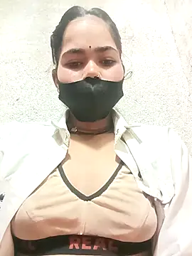 Snapshot of Sunali_Bendre chatting on April 1, 2026, 1:08 am Sunali Bendre online show from April 1, 2026, 1:08 am