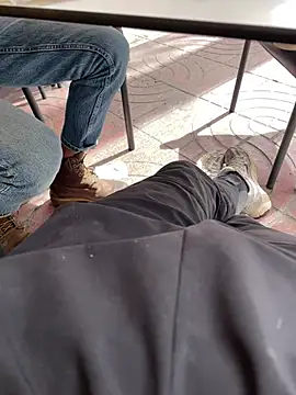 sifoubba91 online show from April 13, 2026, 1:37 pm