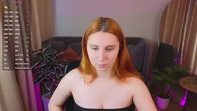 Snapshot of kimplusvibes chatting on February 20, 2026, 7:43 am kimplusvibes online show from February 20, 2026, 7:43 am