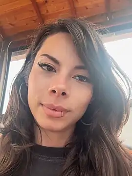 Snapshot of Isalove99 chatting on March 18, 2026, 6:31 pm Isalove99 online show from March 18, 2026, 6:31 pm