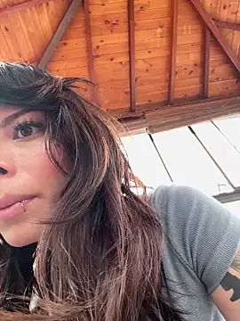 Snapshot of Isalove99 chatting on April 4, 2026, 8:37 pm Isalove99 online show from April 4, 2026, 8:37 pm