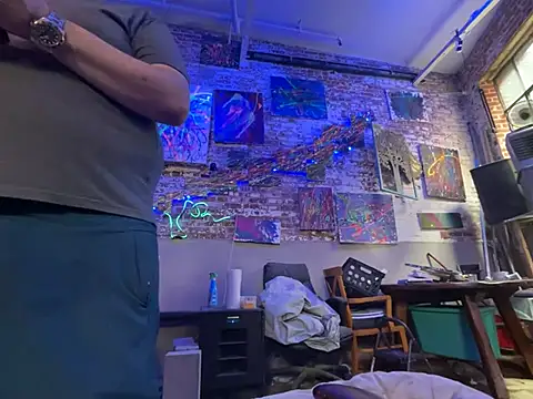 ctguybj online show from June 18, 2026, 5:40 pm