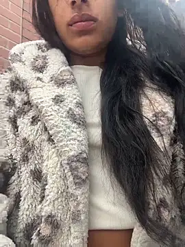 Snapshot of Teasing-Tiara chatting on May 31, 2026, 2:45 pm Teasing-Tiara online show from May 31, 2026, 2:45 pm