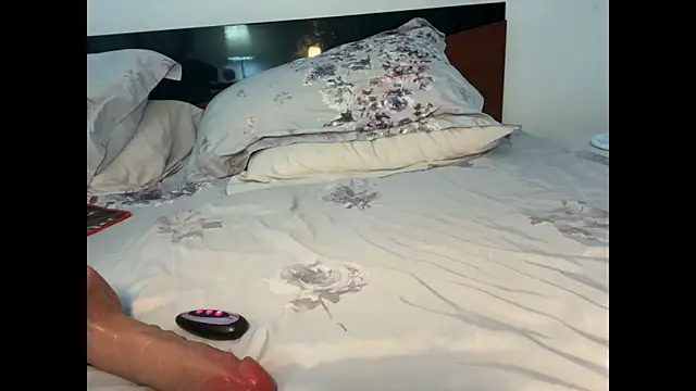 Snapshot of MonyFetish chatting on February 12, 2026, 12:49 pm MonyFetish online show from February 12, 2026, 12:49 pm