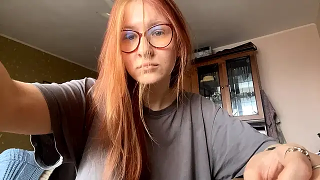 LaureenVielma online show from February 10, 2026, 7:07 am