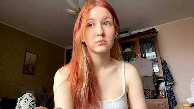 LaureenVielma online show from February 3, 2026, 7:13 am