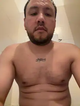 latinocalientehot online show from July 8, 2026, 7:25 pm