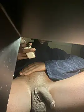 Snapshot of Goodkakihum chatting on February 24, 2026, 10:10 pm Goodkakihum online show from February 24, 2026, 10:10 pm