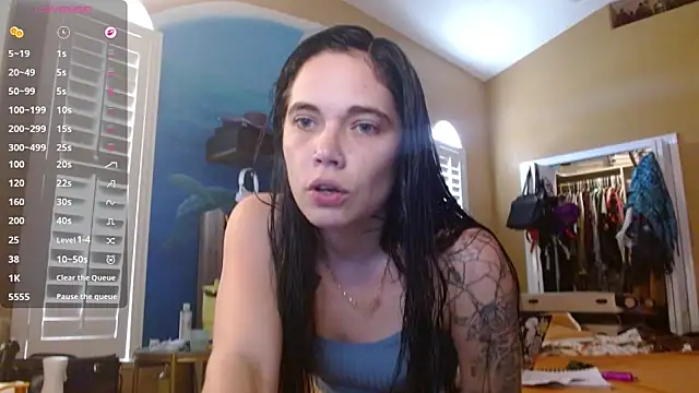 ahungkittykat online show from May 6, 2026, 9:41 pm