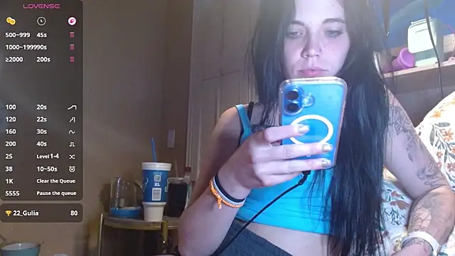 ahungkittykat online show from May 19, 2026, 7:48 am