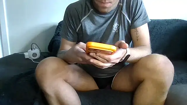 Snapshot of verscub6969 chatting on March 31, 2026, 2:08 pm verscub6969 online show from March 31, 2026, 2:08 pm