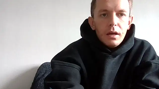 Snapshot of verscub6969 chatting on April 11, 2026, 8:40 am verscub6969 online show from April 11, 2026, 8:40 am