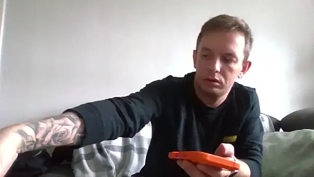 Snapshot of verscub6969 chatting on April 15, 2026, 10:43 am verscub6969 online show from April 15, 2026, 10:43 am