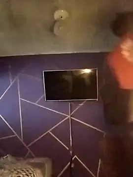 Snapshot of honeymannn chatting on February 8, 2026, 8:28 pm honeymannn online show from February 8, 2026, 8:28 pm