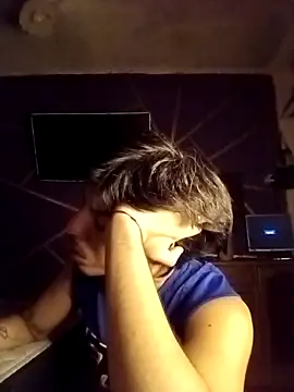 Snapshot of honeymannn chatting on February 12, 2026, 6:13 am honeymannn online show from February 12, 2026, 6:13 am