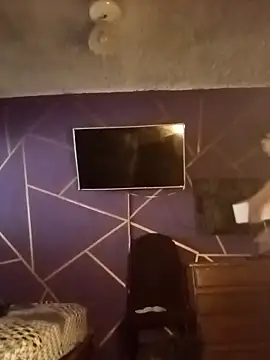 Snapshot of honeymannn chatting on February 4, 2026, 8:15 pm honeymannn online show from February 4, 2026, 8:15 pm