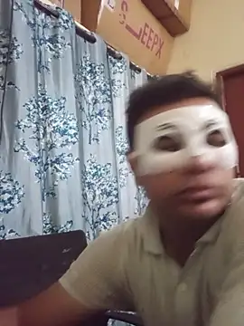 pinkbox online show from April 12, 2026, 7:33 am