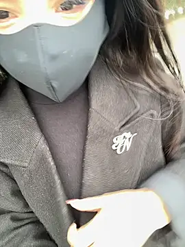 Carlin-yiyi online show from February 19, 2026, 1:57 am