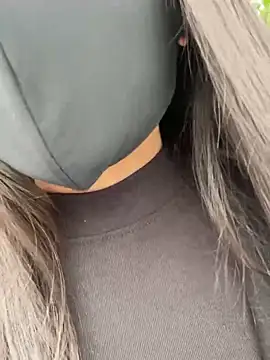 Carlin-yiyi online show from February 26, 2026, 1:49 am