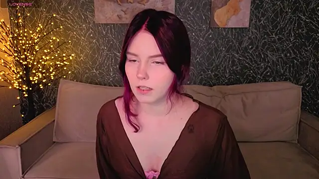 Snapshot of Julia_Anis chatting on April 7, 2026, 1:07 am Julia Anis online show from April 7, 2026, 1:07 am