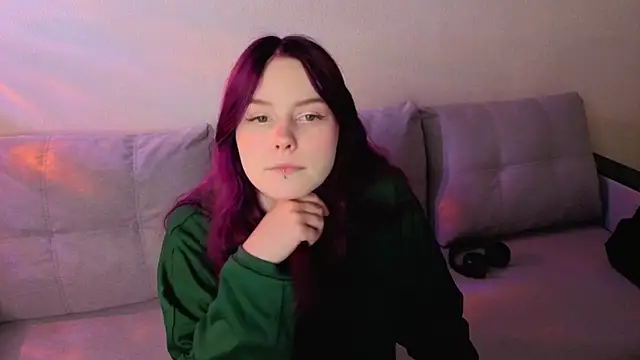 Snapshot of Julia_Anis chatting on April 1, 2026, 12:57 am Julia Anis online show from April 1, 2026, 12:57 am