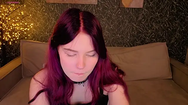 Snapshot of Julia_Anis chatting on April 8, 2026, 1:07 am Julia Anis online show from April 8, 2026, 1:07 am