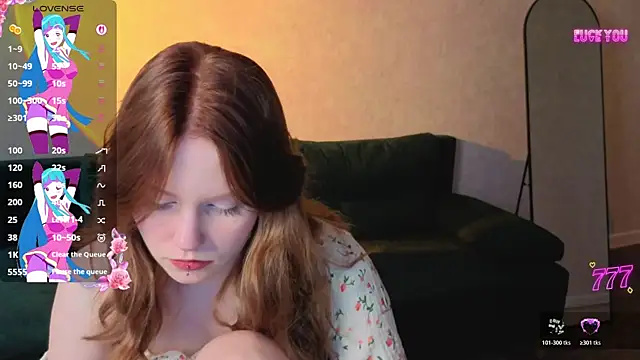 Snapshot of Julia_Anis chatting on March 19, 2026, 1:05 am Julia Anis online show from March 19, 2026, 1:05 am