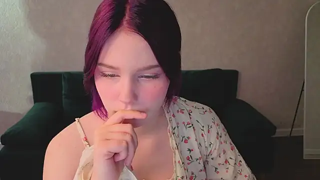 Snapshot of Julia_Anis chatting on April 4, 2026, 1:01 am Julia Anis online show from April 4, 2026, 1:01 am