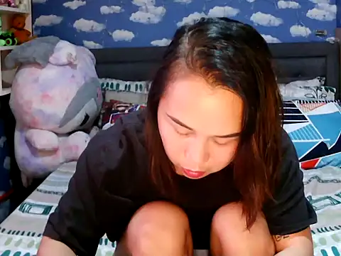 Snapshot of Kitty_Bear02 chatting on March 5, 2026, 9:28 am Kitty Bear02 online show from March 5, 2026, 9:28 am