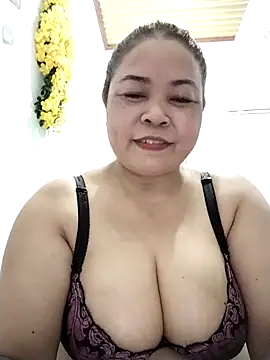 Baby-bigtits2026 online show from May 5, 2026, 10:07 am