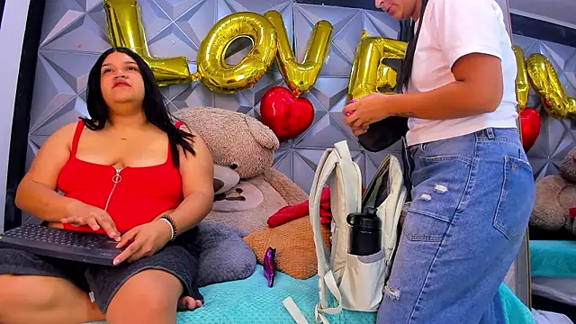 DannaAndSofi1 online show from February 13, 2026, 11:10 am